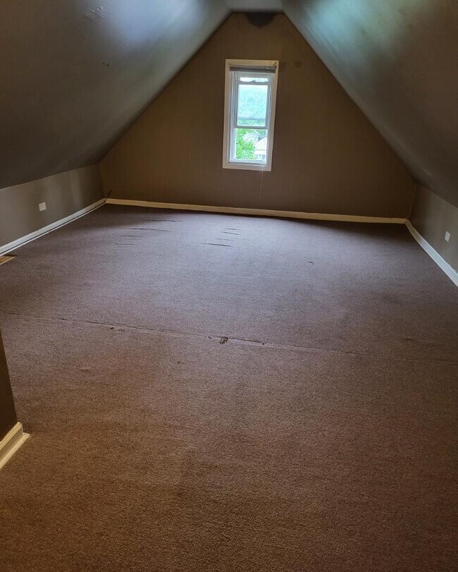 Foto del edificio - 8752 S Saginaw Ave