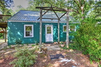 Building Photo - 1205 N Greensboro St