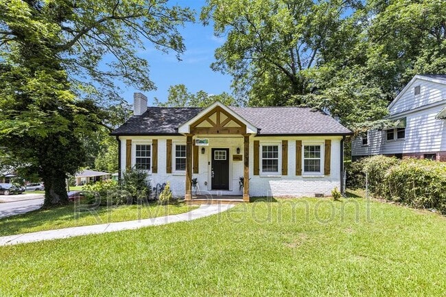 Photo - 1355 Westview Dr SW House
