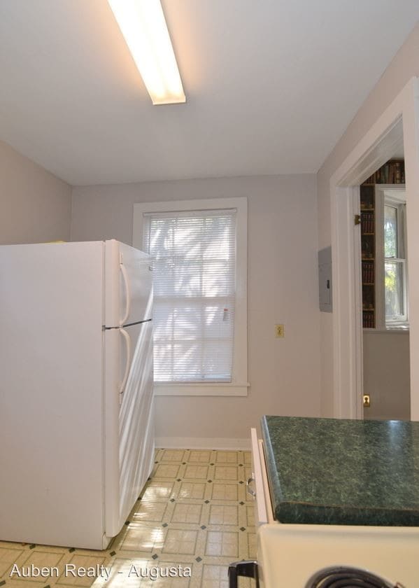 Building Photo - 944 Milledge Rd