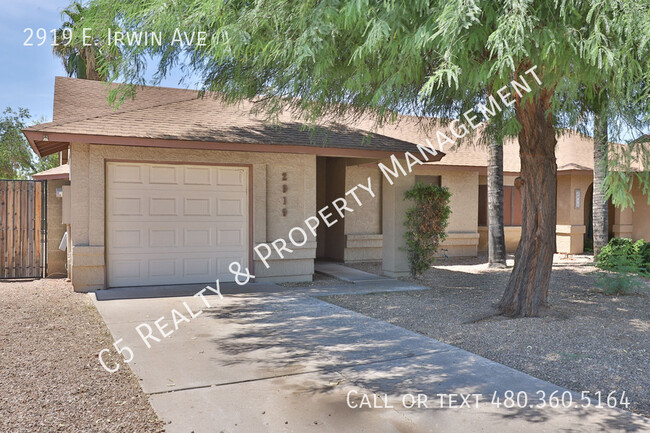 Building Photo - Adorable Mesa Duplex