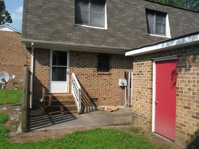 Photo - 104 Cedar Ct Townhome