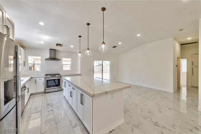 Building Photo - 1206 Sunfire Ave