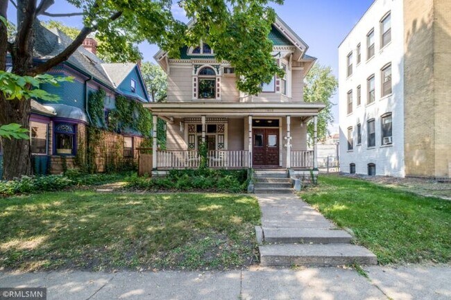 Foto del edificio - 2408 1st Ave S