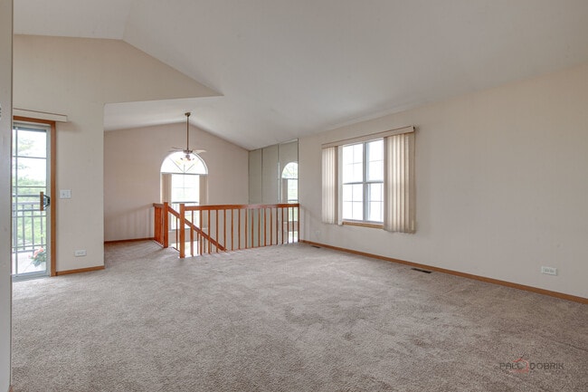 Building Photo - 614 Le Parc Cir