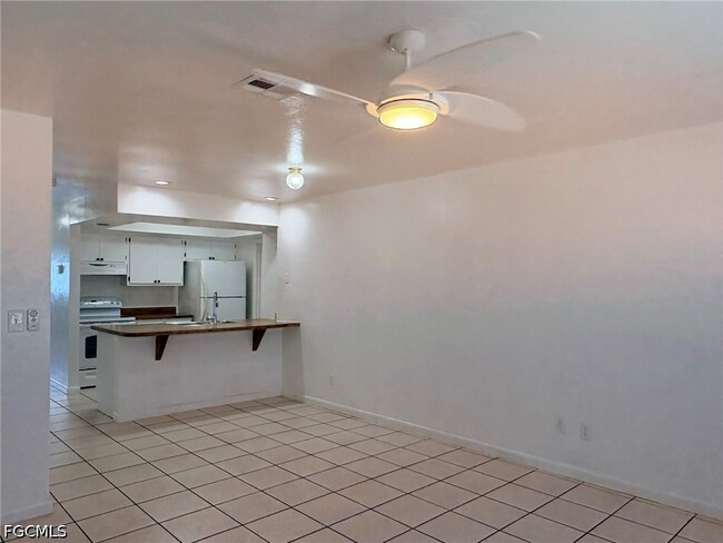 Foto del edificio - 729 SW 39th St