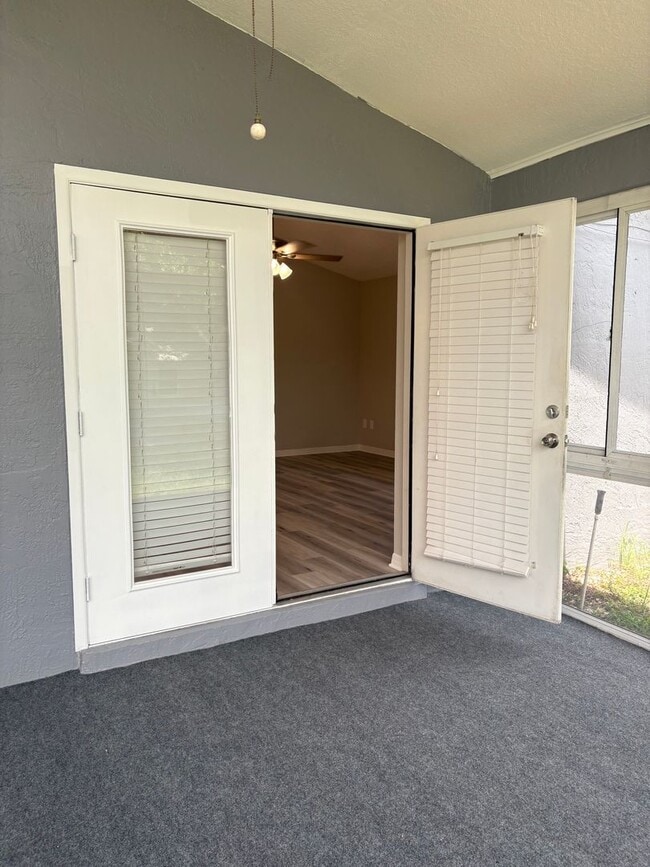 Building Photo - Cute Mt Dora Home, Great location. Many up...