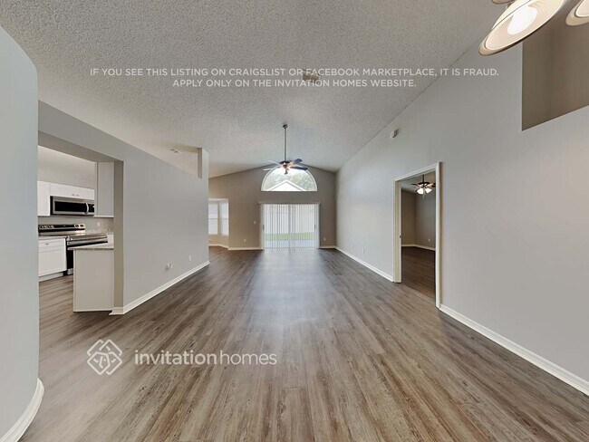 Building Photo - 4011 Fontana Pl
