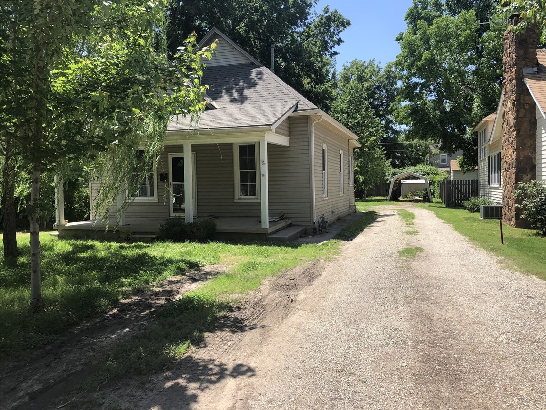 515 S Elizabeth, Wichita, KS 67213 House Rental in Wichita, KS