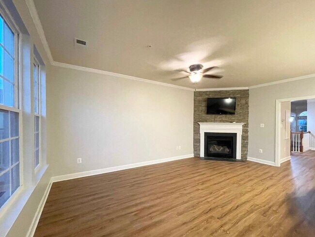 Building Photo - 3567 Holborn Pl