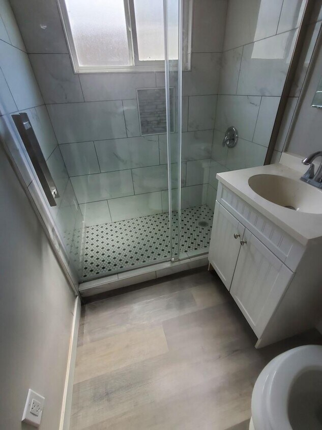 Foto del edificio - 124 W Stueckle Ave