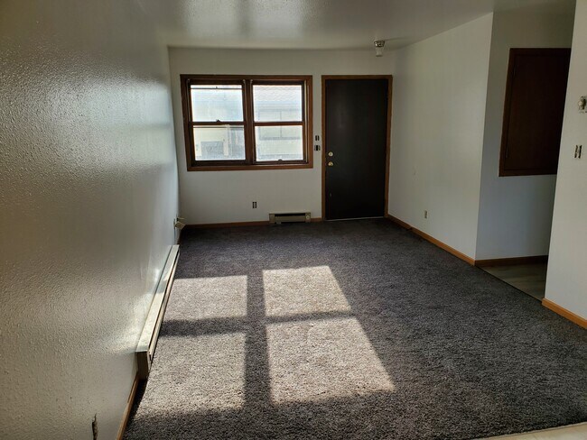 Building Photo - 622 Conklin Ave