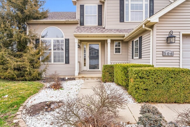 Foto del edificio - 506 E Tomaras Ave