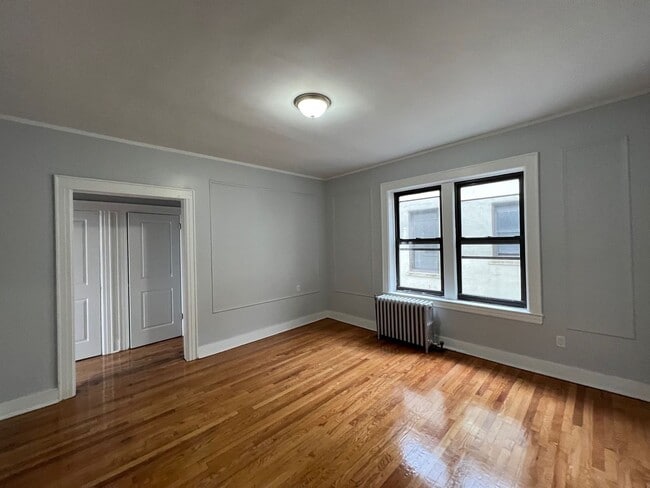 Foto del interior - Hill Manor - Renovated Apartments Near Tra...