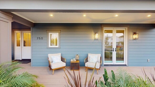 Building Photo - Beautifully Designed Country Club Home Offered July and August 2026