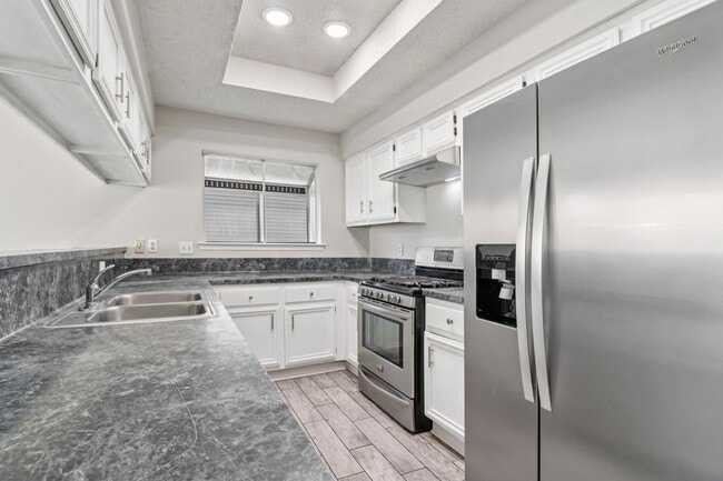 Building Photo - 11306 Bayou Pl Ln
