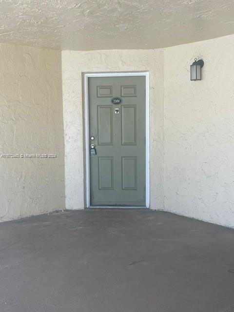 Building Photo - 2550 SW 18th Terrace