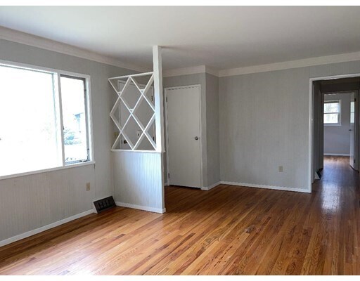Building Photo - 18 Leland Ave