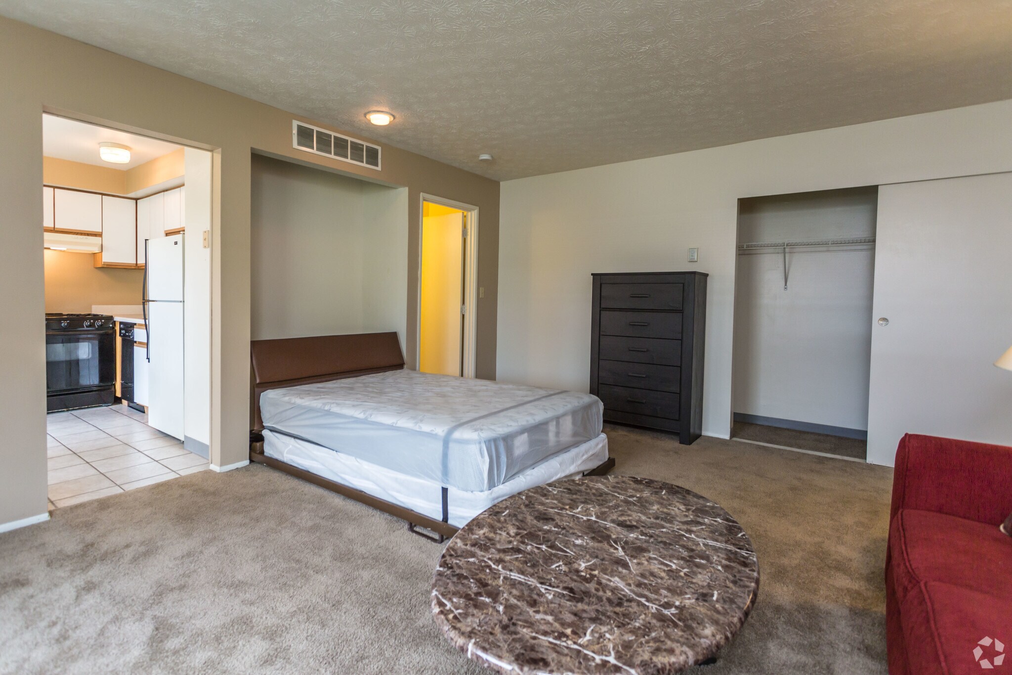 Central Park West Apartments & Townhomes – photo 2