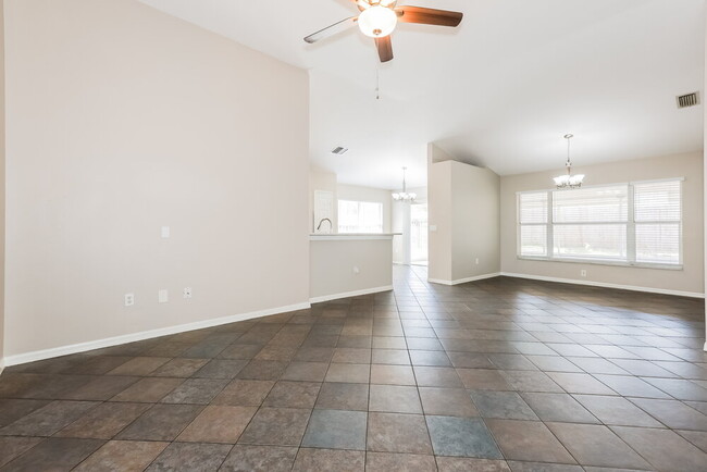 Foto del edificio - 4806 Limerick Dr