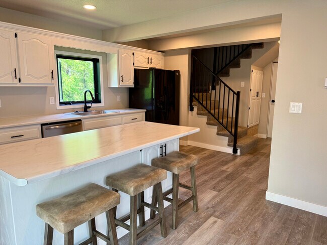 Foto del edificio - 460 NE 200th Rd