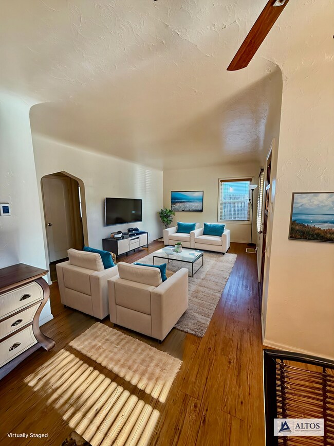 Foto del edificio - Updated 3 Bed Home with Large Yard