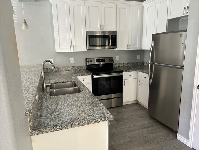 Foto del edificio - 16956 W Ivanhoe St