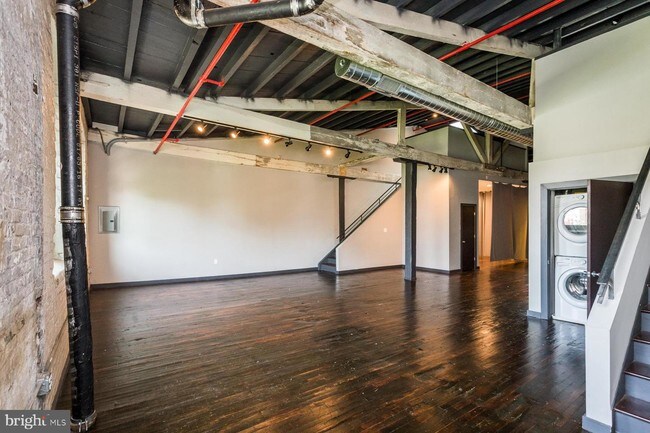 Foto del edificio - 1813 N Howard St