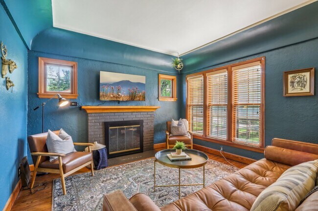 Foto del edificio - 6225 N Green Bay Ave