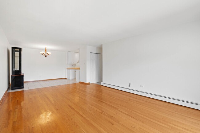 Foto del edificio - 8970 N Parkside Ave