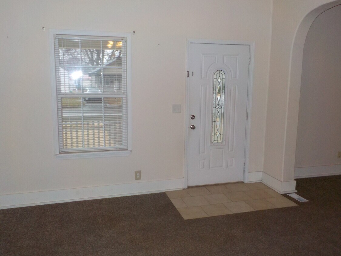 Foto principal - 418 S Adams St