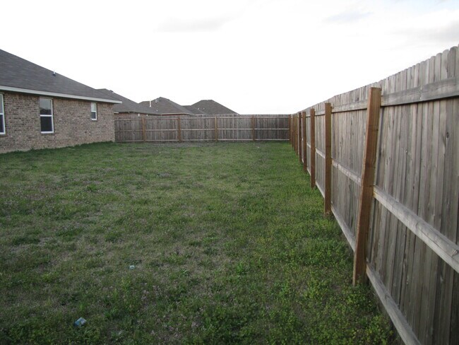 Foto del edificio - 8116 Erryn Ln