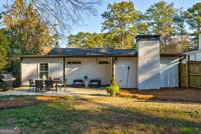 Building Photo - 995 Lindbergh Drive NE