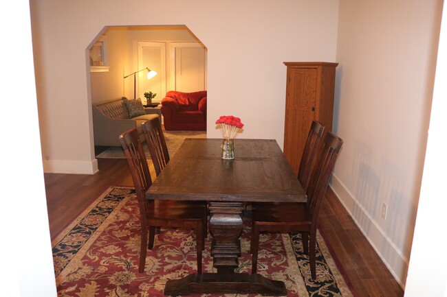 Dinning Room - 10114 Burton Ave