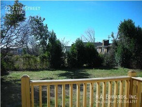 Building Photo - 23 17th St