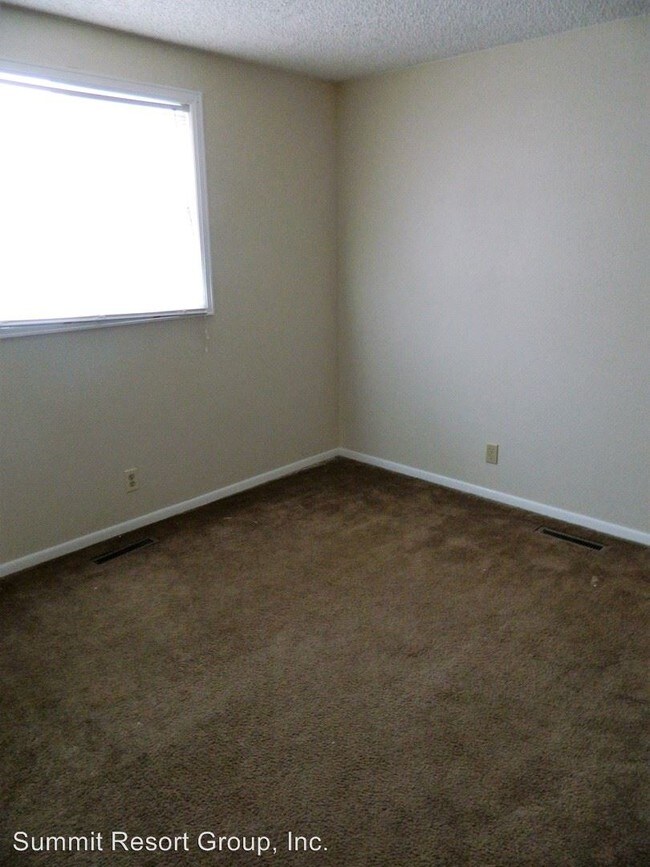 Building Photo - 3 br, 1.5 bath House - 252 Alpine Rd