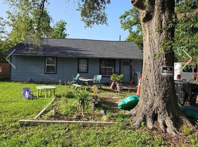 Photo - Large Home For Lease