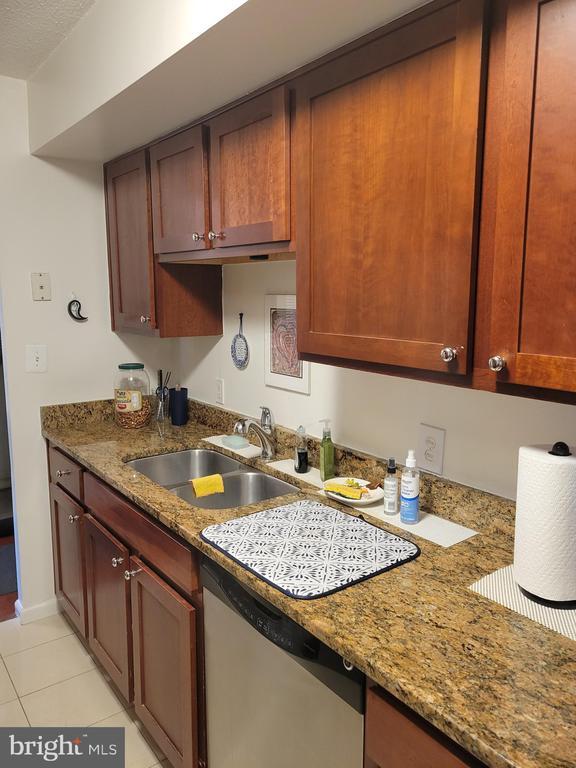 Foto del edificio - 2230 George C Marshall Dr