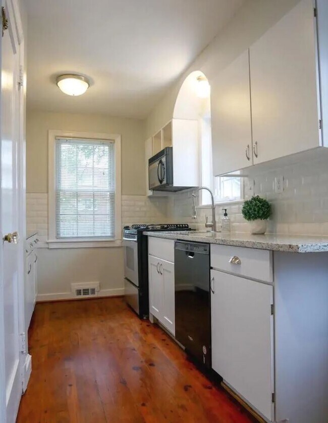 Foto del edificio - 9509 Garwood St
