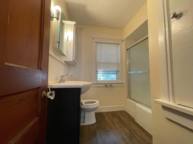 Foto del edificio - 176 Tompkins St