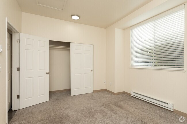1HAB, 1BA - 720 ft² - Westhampton Apartments