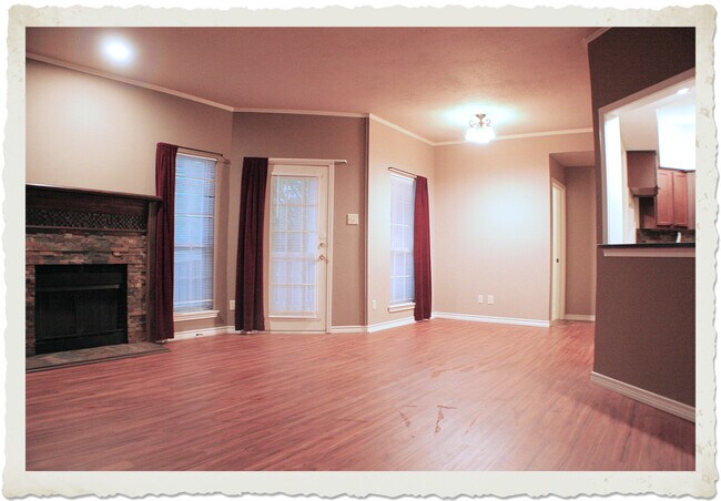 Building Photo - 1700 Amelia Ct