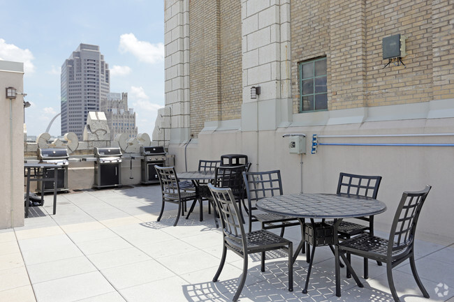 Rooftop Deck - Park Pacific