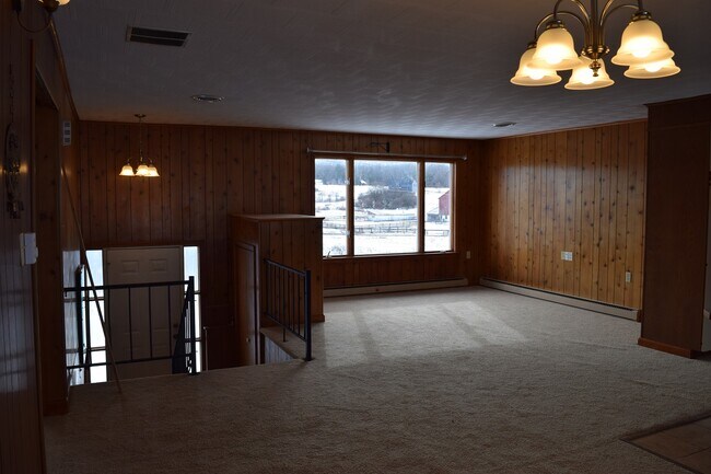 Building Photo - 2147 Earlystown Rd