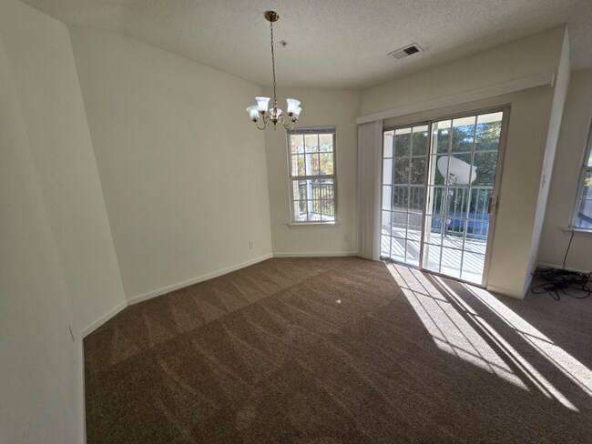 Building Photo - 810 Brassie Ln