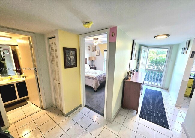 Foto del edificio - 1448 Churchill Cir