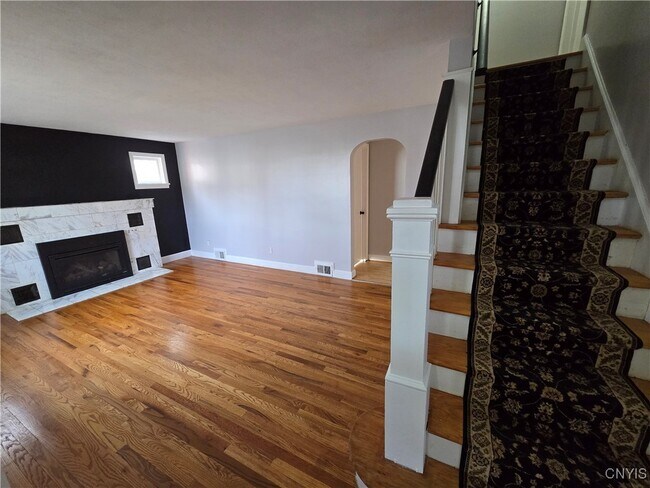 Foto del edificio - 532 Orwood Pl