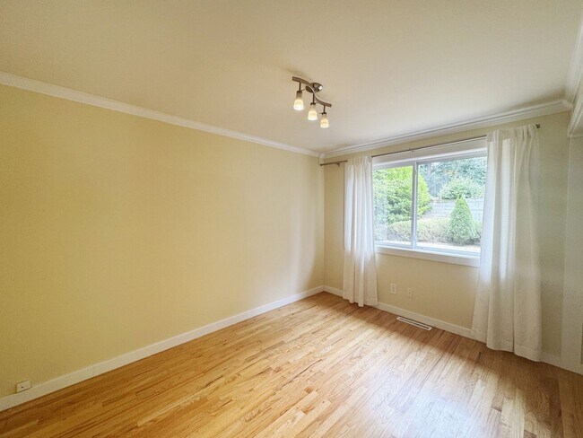 Building Photo - Great Home For Rent