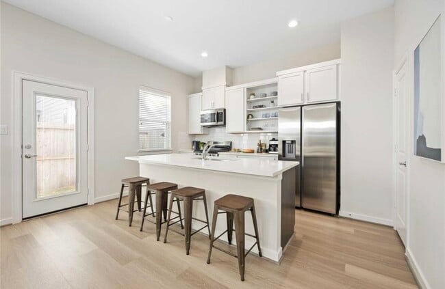 Building Photo - 1013 Erin St