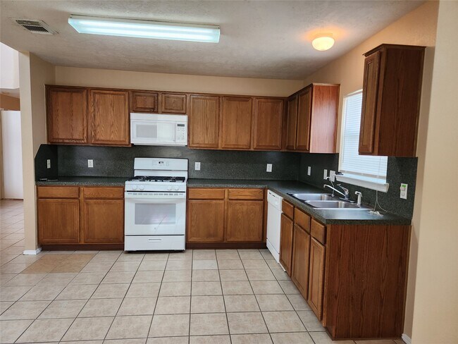 Foto del edificio - 7346 Cypress Pr Dr